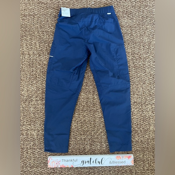 Brand NEW! Boys Nike tapered fit pants - Picture 7 of 8